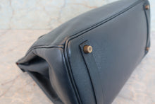 Load image into Gallery viewer, HERMES HAUT A COURROIRE 36 Bi-color Graine Couchevel leather Navy/Red 〇V Engraving Hand bag 700060061
