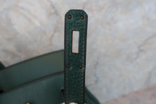 Load image into Gallery viewer, HERMES BIRKIN 40 Ardennes leather Green 〇Y Engraving Hand bag 600080116
