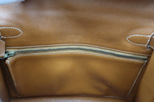 Load image into Gallery viewer, HERMES KELLY 28 Graine Couchevel leather Gold 〇T Engraving Shoulder bag 800100010
