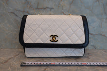 将图片加载到图库查看器，CHANEL/香奈儿 CF 链条包 羊皮 White/Navy/Gold hadware(白色/藏蓝色/金色金属) 肩背包 800050085
