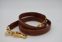 Load image into Gallery viewer, HERMES KELLY 28 Graine Couchevel leather Gold 〇T Engraving Shoulder bag 800100010
