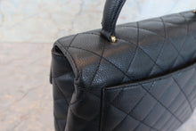 画像をギャラリービューアに読み込む, CHANEL/シャネル マトラッセ台形ハンドバッグ キャビアスキン ブラック/ゴールド金具 ハンドバッグ 800010063
