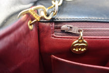 将图片加载到图库查看器，CHANEL/香奈儿 迷你CF 单盖 链条包 羊皮 Black/Gold hadware(黑色/金色金属) 肩背包 800020181
