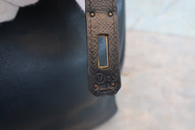 Load image into Gallery viewer, HERMES HAUT A COURROIRE 36 Bi-color Graine Couchevel leather Navy/Red 〇V Engraving Hand bag 700060061
