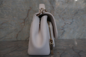 CHANEL Matelasse 2WAY chain bag Caviar skin White/Gold hadware Shoulder bag 600090124