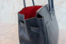 Load image into Gallery viewer, HERMES HAUT A COURROIRE 36 Bi-color Graine Couchevel leather Navy/Red 〇V Engraving Hand bag 700060061
