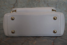 Load image into Gallery viewer, CHANEL Matelasse 2WAY chain bag Caviar skin White/Gold hadware Shoulder bag 600090124
