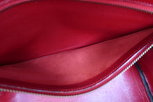 Load image into Gallery viewer, HERMES HAUT A COURROIRE 36 Bi-color Graine Couchevel leather Navy/Red 〇V Engraving Hand bag 700060061
