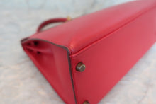 Load image into Gallery viewer, HERMES KELLY 32 Graine Couchevel leather Rouge vif 〇U Engraving Shoulder bag 600060195
