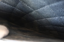 画像をギャラリービューアに読み込む, CHANEL/シャネル マトラッセ台形ハンドバッグ キャビアスキン ブラック/ゴールド金具 ハンドバッグ 800010063
