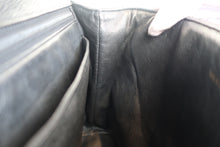 画像をギャラリービューアに読み込む, CHANEL/シャネル マトラッセ台形ハンドバッグ キャビアスキン ブラック/ゴールド金具 ハンドバッグ 800010063
