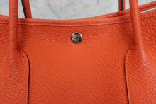 Load image into Gallery viewer, HERMES GARDEN PARTY PM Steeple Country leather Orange poppy T Engraving Tote bag 600040141
