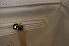 Load image into Gallery viewer, CHANEL Matelasse 2WAY chain bag Caviar skin White/Gold hadware Shoulder bag 600090124
