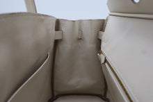 Load image into Gallery viewer, HERMES BIRKIN 30 Epsom leather Craie T Engraving Hand bag 800100002

