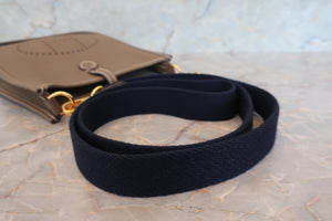 HERMES／エルメス エブリンTPM トリヨンクレマンス エトゥープ Y刻印 ショルダーバッグ 700080104
