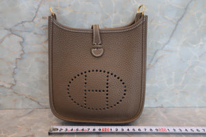 HERMES／エルメス エブリンTPM トリヨンクレマンス エトゥープ Y刻印 ショルダーバッグ 700080104