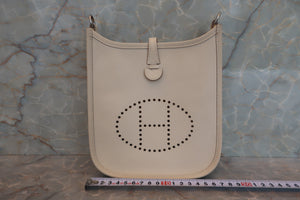 HERMES／エルメス エブリンTPM ヴォーエプソン クレ A刻印 ショルダーバッグ 700070031