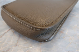HERMES／エルメス エブリンTPM トリヨンクレマンス エトゥープ Y刻印 ショルダーバッグ 700080104
