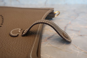 HERMES／エルメス エブリンTPM トリヨンクレマンス エトゥープ Y刻印 ショルダーバッグ 700080104