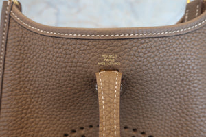 HERMES／エルメス エブリンTPM トリヨンクレマンス エトゥープ Y刻印 ショルダーバッグ 700080104