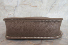 将图片加载到图库查看器，HERMES  EVELYNE TPM Clemence leather Etoupe gray U刻印 Shoulder bag 700060087
