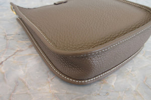 HERMES  EVELYNE TPM Clemence leather Etoupe gray U刻印 Shoulder bag 700060087