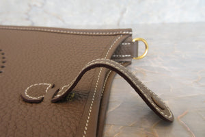 HERMES  EVELYNE TPM Clemence leather Etoupe gray U刻印 Shoulder bag 700060087