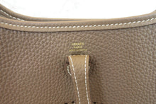 将图片加载到图库查看器，HERMES  EVELYNE TPM Clemence leather Etoupe gray U刻印 Shoulder bag 700060087
