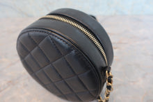 画像をギャラリービューアに読み込む, CHANEL/シャネル マトラッセラウンドチェーンショルダーバッグ ラムスキン ブラック/ゴールド金具 ショルダーバッグ 800030184
