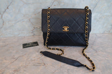 画像をギャラリービューアに読み込む, CHANEL/シャネル マトラッセチェーンショルダーバッグ ネイビー/ゴールド金具 ラムスキン ショルダーバッグ 800010057
