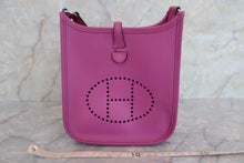 将图片加载到图库查看器，HERMES EVELYNE TPM Epsom leather Cyclamen □I刻印 Shoulder bag 600040070
