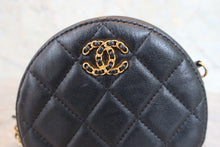 画像をギャラリービューアに読み込む, CHANEL/シャネル マトラッセラウンドチェーンショルダーバッグ ラムスキン ブラック/ゴールド金具 ショルダーバッグ 800030184
