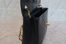画像をギャラリービューアに読み込む, CHANEL/シャネル マトラッセチェーンショルダーバッグ ネイビー/ゴールド金具 ラムスキン ショルダーバッグ 800010057
