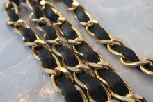 Load image into Gallery viewer, CHANEL Mini Matelasse single flap chain shoulder bag Lambskin Black/Gold hadware Shoulder bag 800020110
