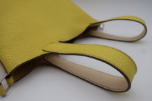 Load image into Gallery viewer, HERMES PICOTIN LOCK CASAQUE PM Clemence leather Lime/Nata Y Engraving Hand bag 800090200
