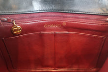 Load image into Gallery viewer, CHANEL Mini Matelasse single flap chain shoulder bag Lambskin Black/Gold hadware Shoulder bag 800020110
