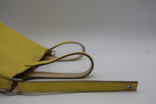 Load image into Gallery viewer, HERMES PICOTIN LOCK CASAQUE PM Clemence leather Lime/Nata Y Engraving Hand bag 800090200
