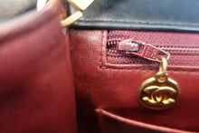 Load image into Gallery viewer, CHANEL Mini Matelasse single flap chain shoulder bag Lambskin Black/Gold hadware Shoulder bag 800020110
