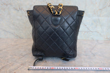將圖片載入圖庫檢視器 CHANEL/シャネル マトラッセチェーンリュック ラムスキン ネイビー/ゴールド金具 リュック 800030113
