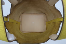 Load image into Gallery viewer, HERMES PICOTIN LOCK CASAQUE PM Clemence leather Lime/Nata Y Engraving Hand bag 800090200

