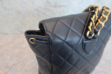 將圖片載入圖庫檢視器 CHANEL/シャネル マトラッセチェーンリュック ラムスキン ネイビー/ゴールド金具 リュック 800030113
