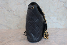 將圖片載入圖庫檢視器 CHANEL/シャネル マトラッセチェーンリュック ラムスキン ネイビー/ゴールド金具 リュック 800030113
