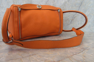 HERMES／エルメス リンディ30 トリヨンクレマンス オレンジ □M刻印 ショルダーバッグ 700030049