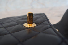 画像をギャラリービューアに読み込む, CHANEL/シャネル ミニマトラッセチェーンショルダーバッグ ラムスキン ネイビー/ゴールド金具 ショルダーバッグ 800010028
