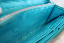 Load image into Gallery viewer, HERMES Azapp Long Silkin Epsom leather/Silk Kiwi □N Engraving Wallet 500110134
