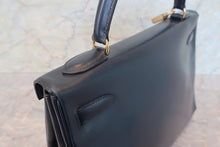 将图片加载到图库查看器，HERMES KELLY 32 Box carf leather Navy ○W刻印 Shoulder bag 700100146
