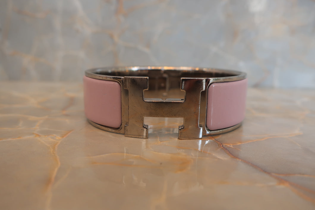 HERMES Click Crack H Silver plated Silver/Pink Bangle 27120270