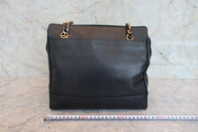 画像をギャラリービューアに読み込む, CHANEL/シャネル トリプルココマークチェーンショルダーバッグ キャビアスキン ブラック/ゴールド金具 ショルダーバッグ 800030125
