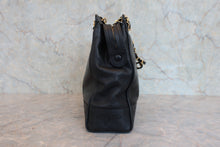 画像をギャラリービューアに読み込む, CHANEL/シャネル トリプルココマークチェーンショルダーバッグ キャビアスキン ブラック/ゴールド金具 ショルダーバッグ 800030125
