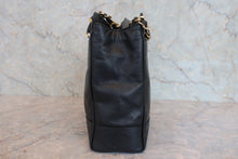 画像をギャラリービューアに読み込む, CHANEL/シャネル トリプルココマークチェーンショルダーバッグ キャビアスキン ブラック/ゴールド金具 ショルダーバッグ 800030125
